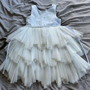 Girls dress